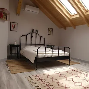 Cozy Attic Bucureşti
